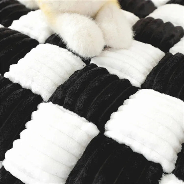 Dog Couch Cover Winter Plush Warm Checkered Washable Pet Mat Comfortable Soft Cats Puppy Bedding Pad Sleeping Supplies