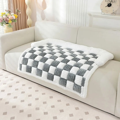 Dog Couch Cover Winter Plush Warm Checkered Washable Pet Mat Comfortable Soft Cats Puppy Bedding Pad Sleeping Supplies