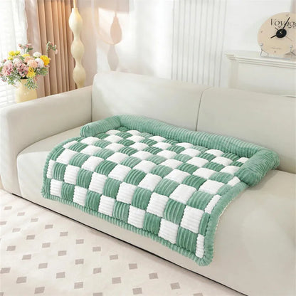 Dog Couch Cover Winter Plush Warm Checkered Washable Pet Mat Comfortable Soft Cats Puppy Bedding Pad Sleeping Supplies
